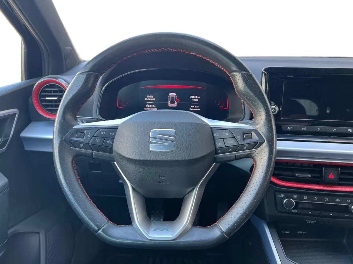SEAT Arona usata a Siena (13)