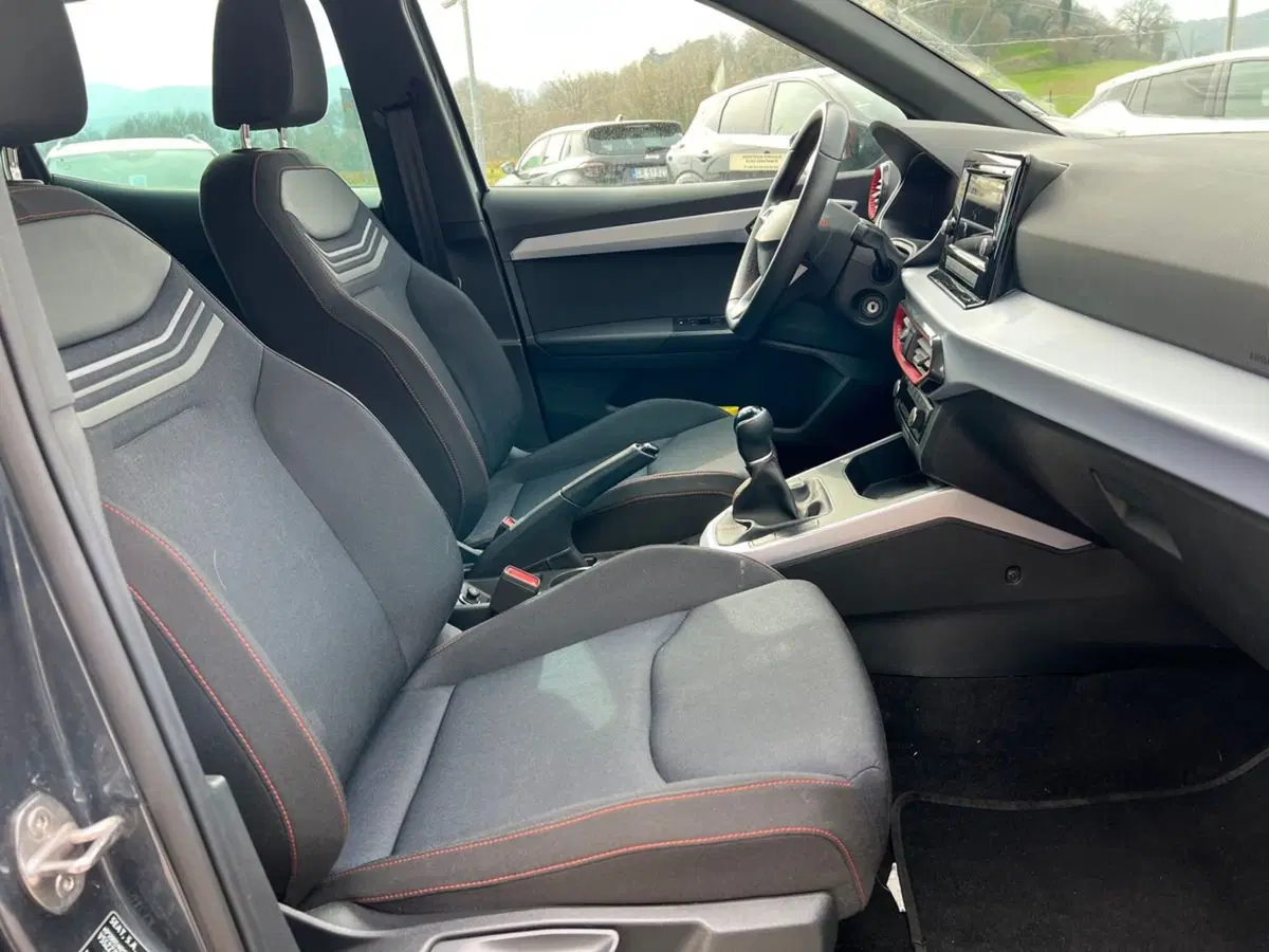 SEAT Arona usata a Siena (10)