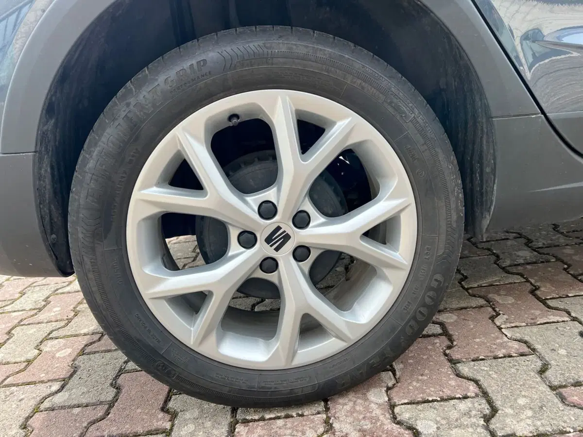 SEAT Arona usata a Siena (19)