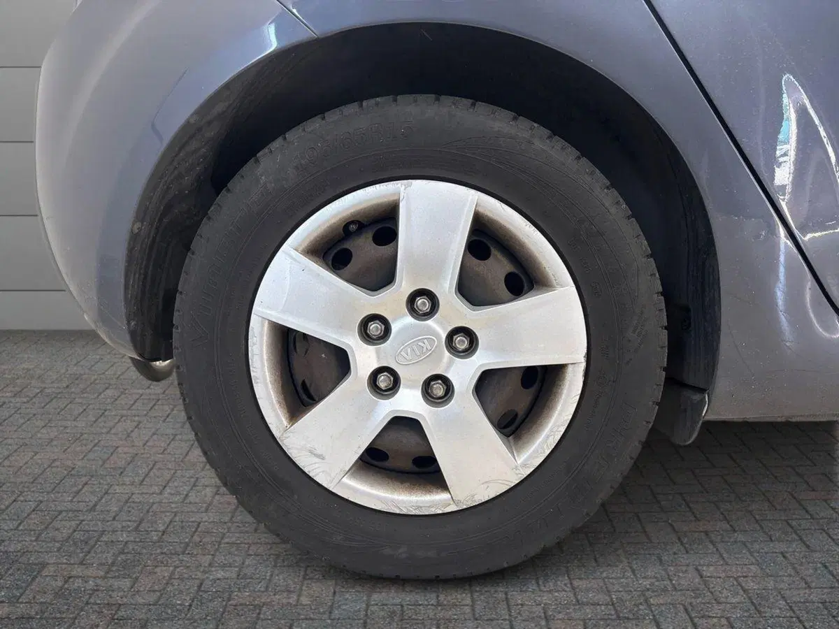 Kia Venga usata a Torino (11)