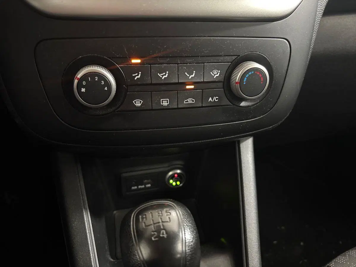 Kia Venga usata a Torino (15)