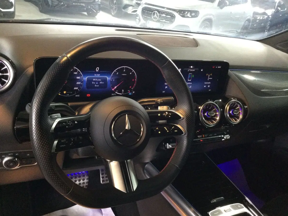 Mercedes-Benz GLA SUV usata a Caserta (10)