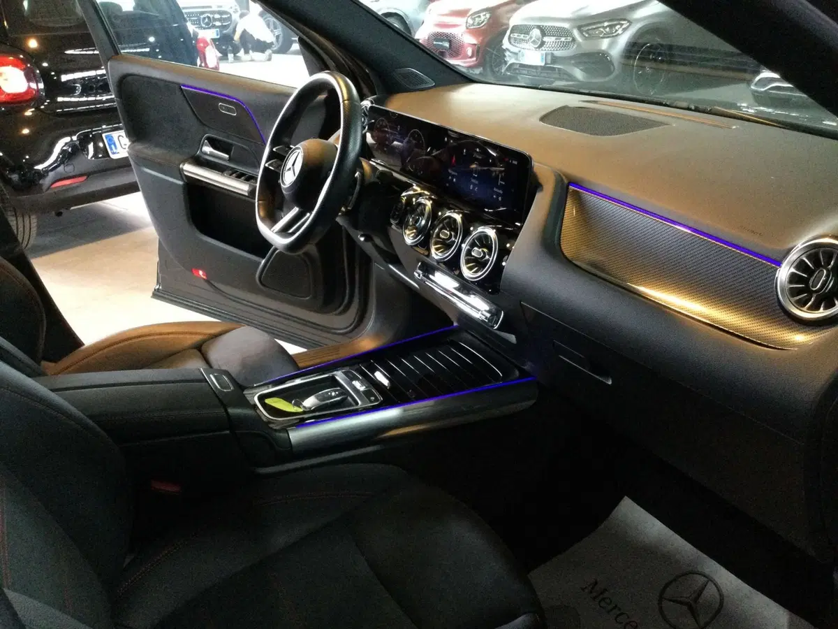 Mercedes-Benz GLA SUV usata a Caserta (12)