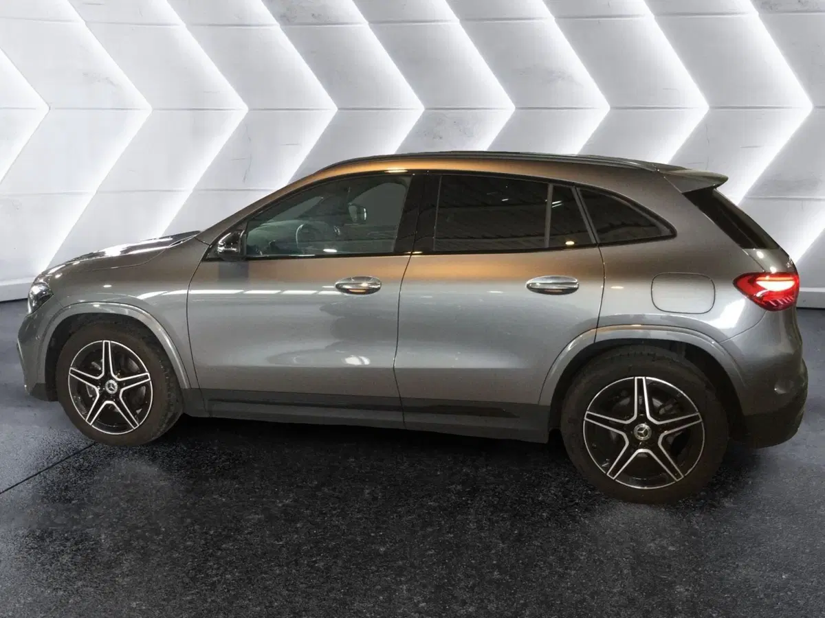 Mercedes-Benz GLA SUV usata a Caserta (6)