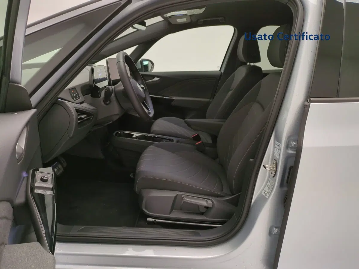 Volkswagen ID.3 usata a Avellino (11)