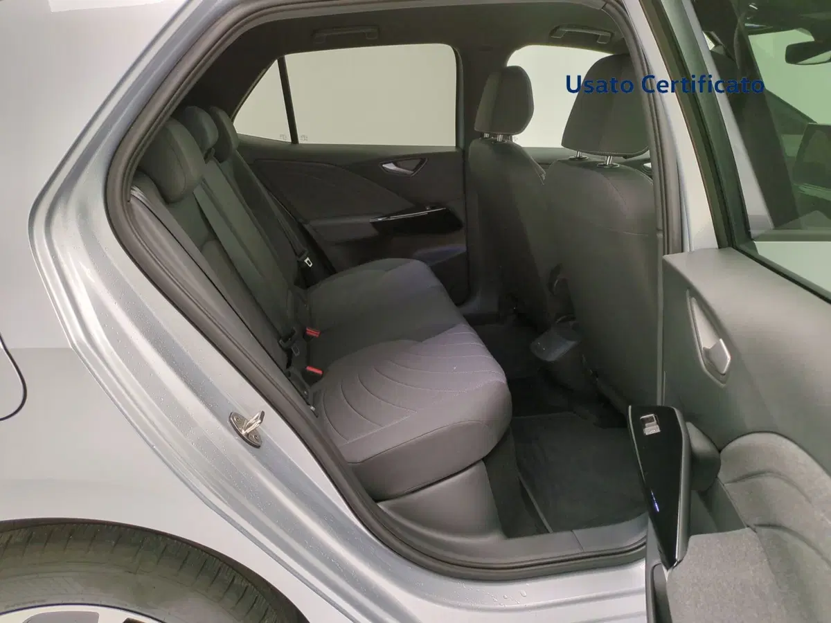 Volkswagen ID.3 usata a Avellino (18)