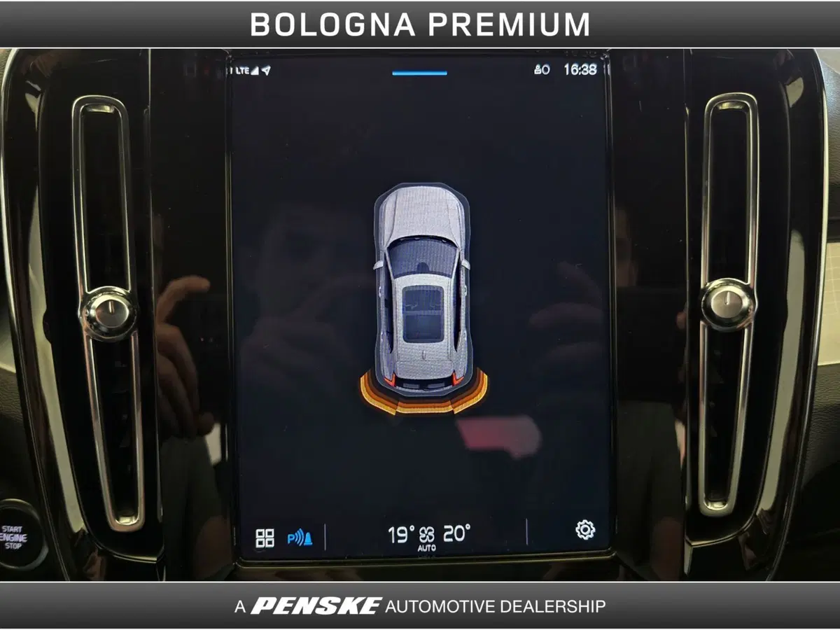Volvo XC40 usata a Bologna (12)