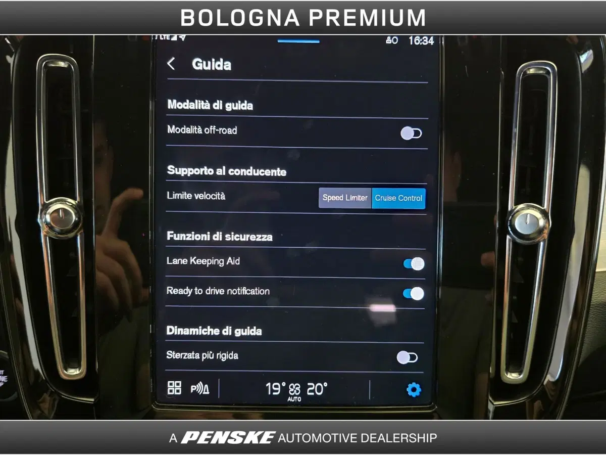 Volvo XC40 usata a Bologna (13)