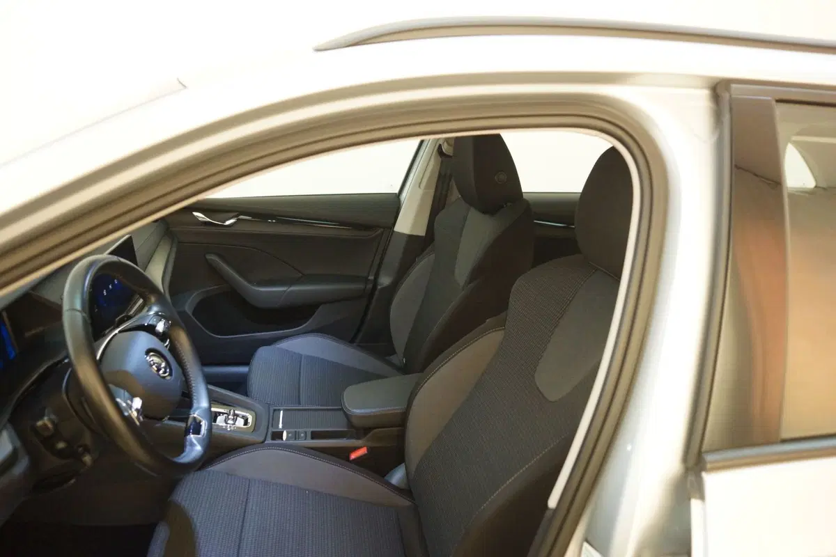 Skoda Octavia Station Wagon usata a Torino (9)