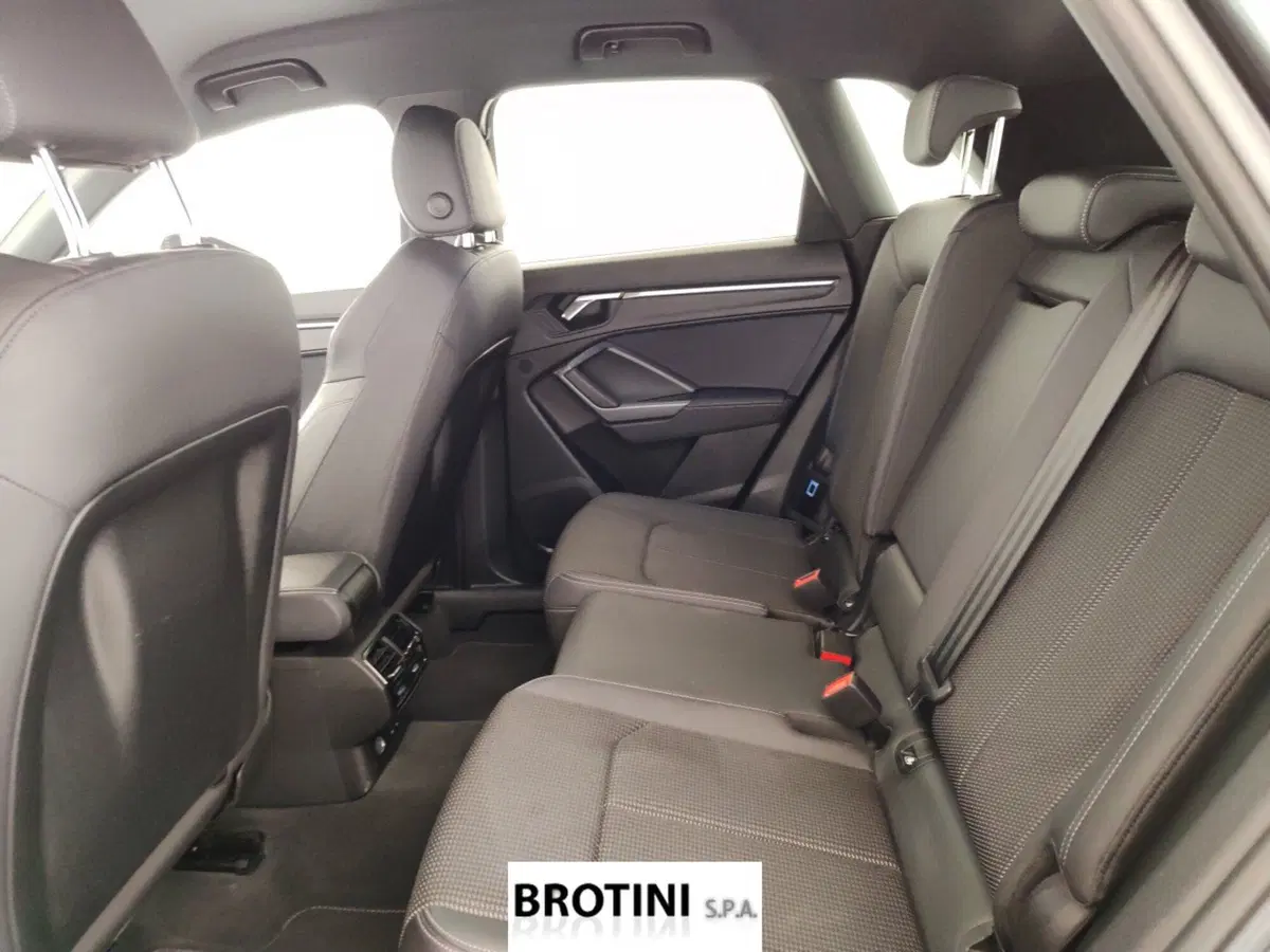 Audi Q3 Sportback usata a Massa-Carrara (10)