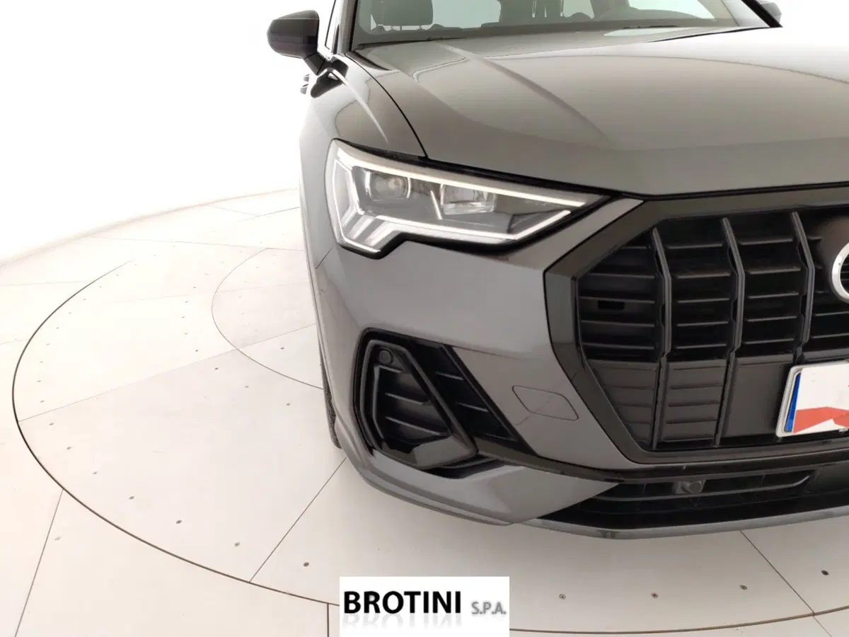 Audi Q3 Sportback usata a Massa-Carrara (5)
