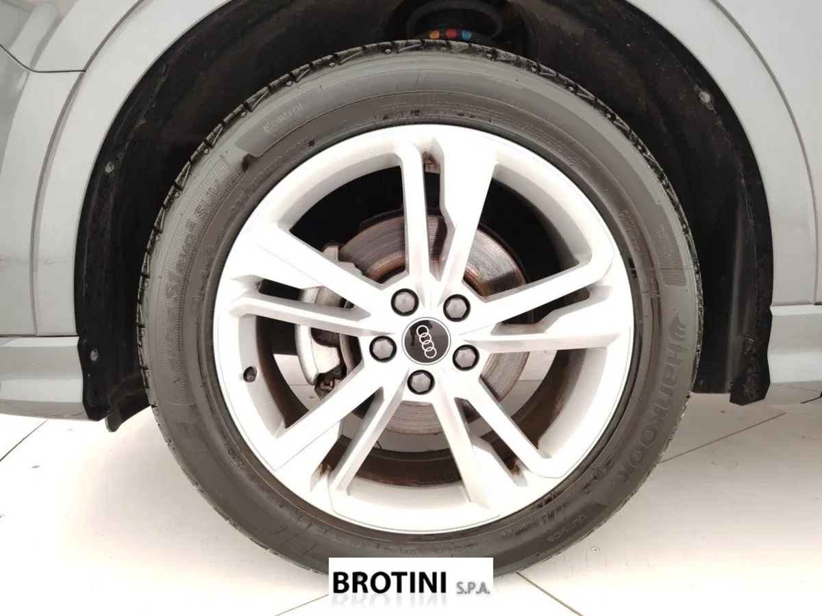 Audi Q3 Sportback usata a Massa-Carrara (6)