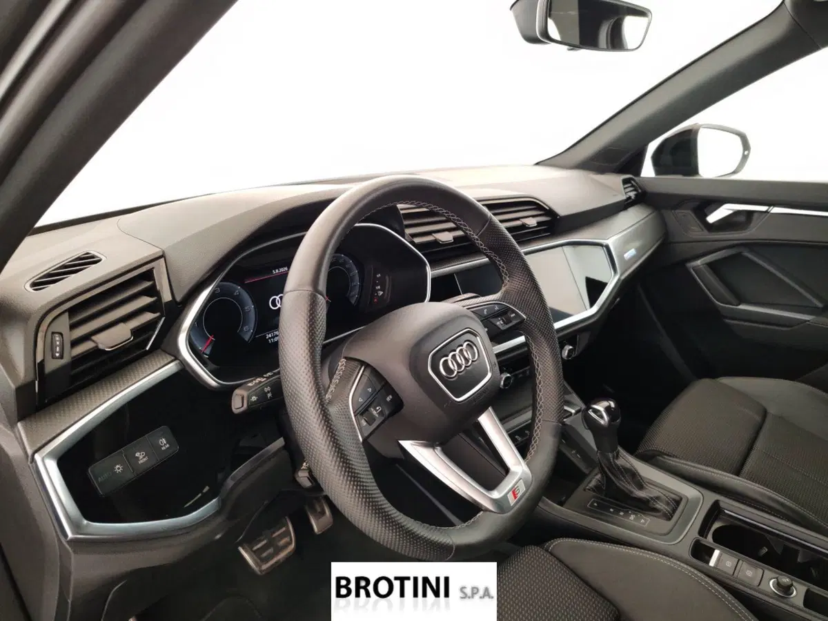 Audi Q3 Sportback usata a Massa-Carrara (8)