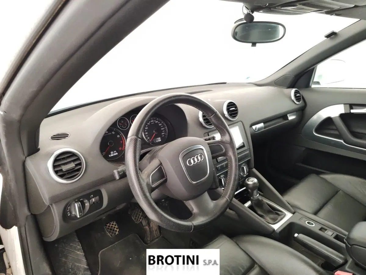 Audi A3 Cabrio usata a Massa-Carrara (8)