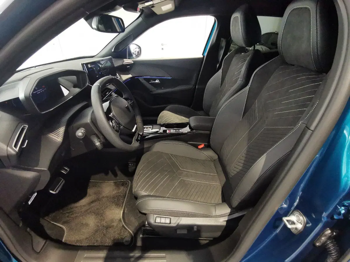 Peugeot 2008 nuova a Taranto (11)
