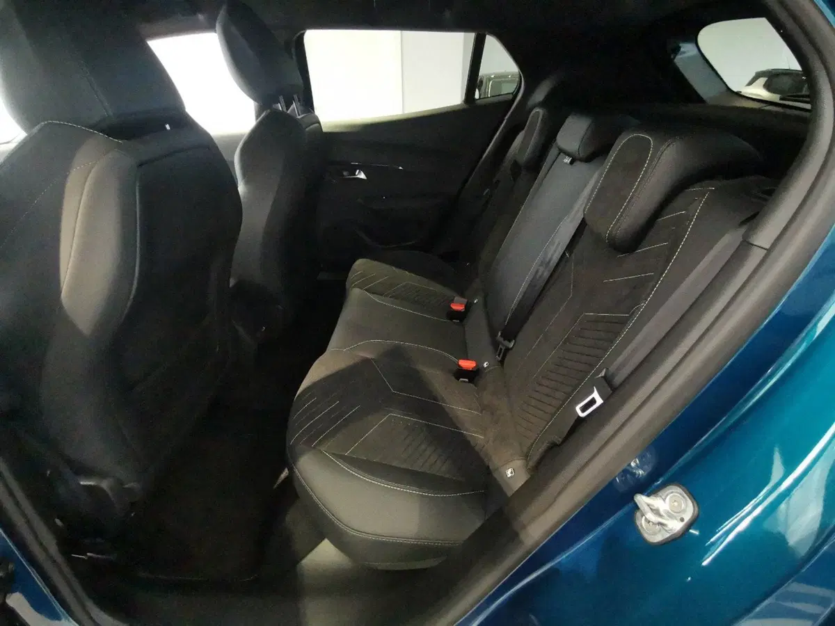 Peugeot 2008 nuova a Taranto (12)