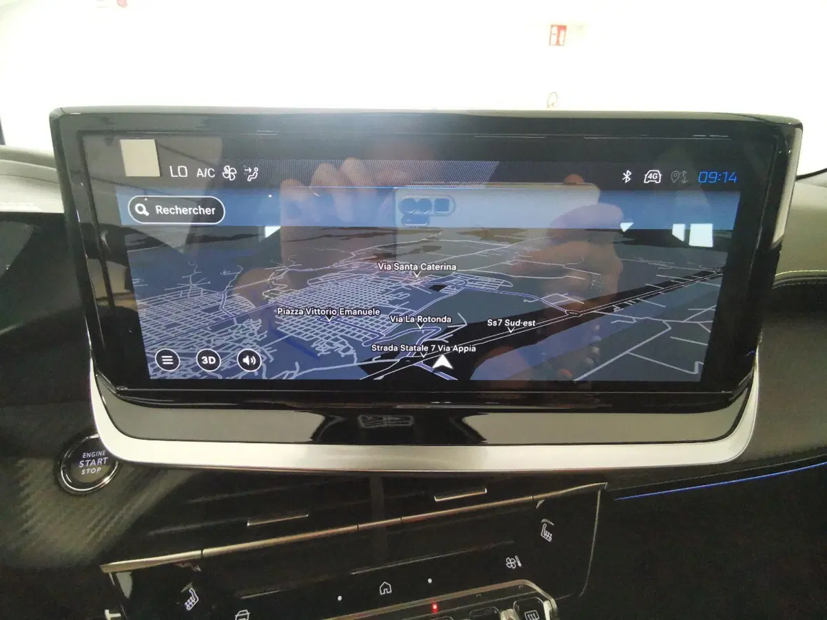 Peugeot 2008 nuova a Taranto (15)
