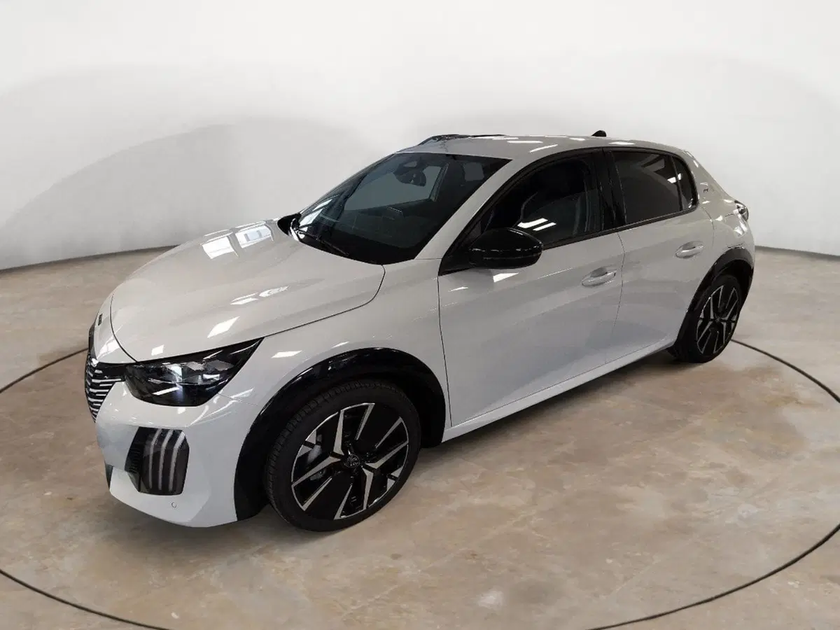 Peugeot 208 nuova a Brindisi