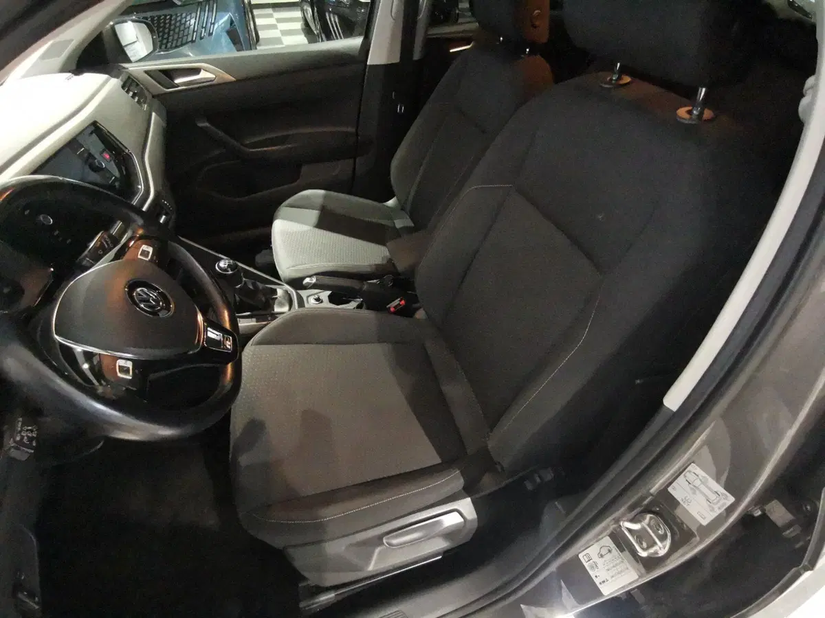 Volkswagen Polo usata a Taranto (11)