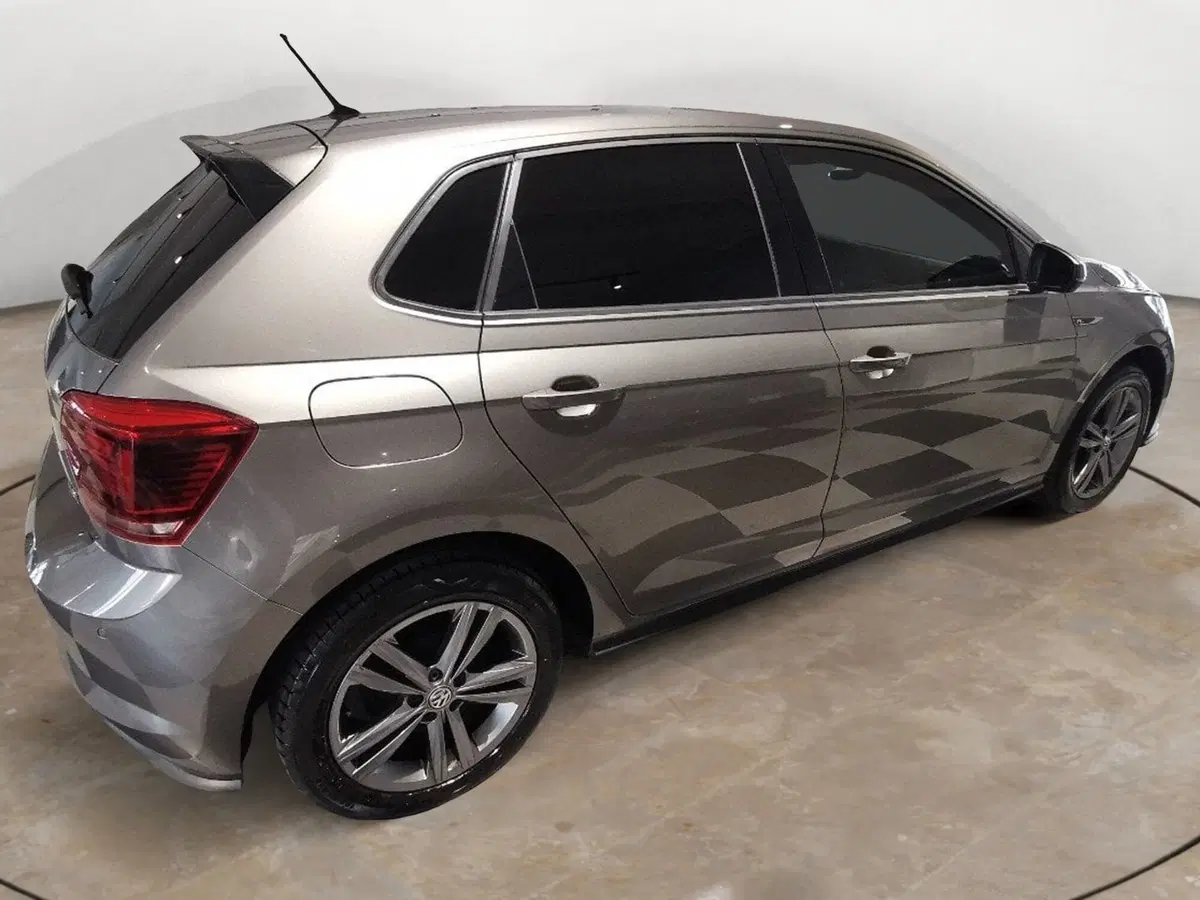Volkswagen Polo usata a Taranto (7)