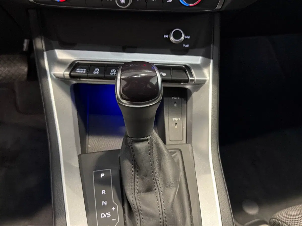 Audi Q3 Sportback usata a Napoli (16)