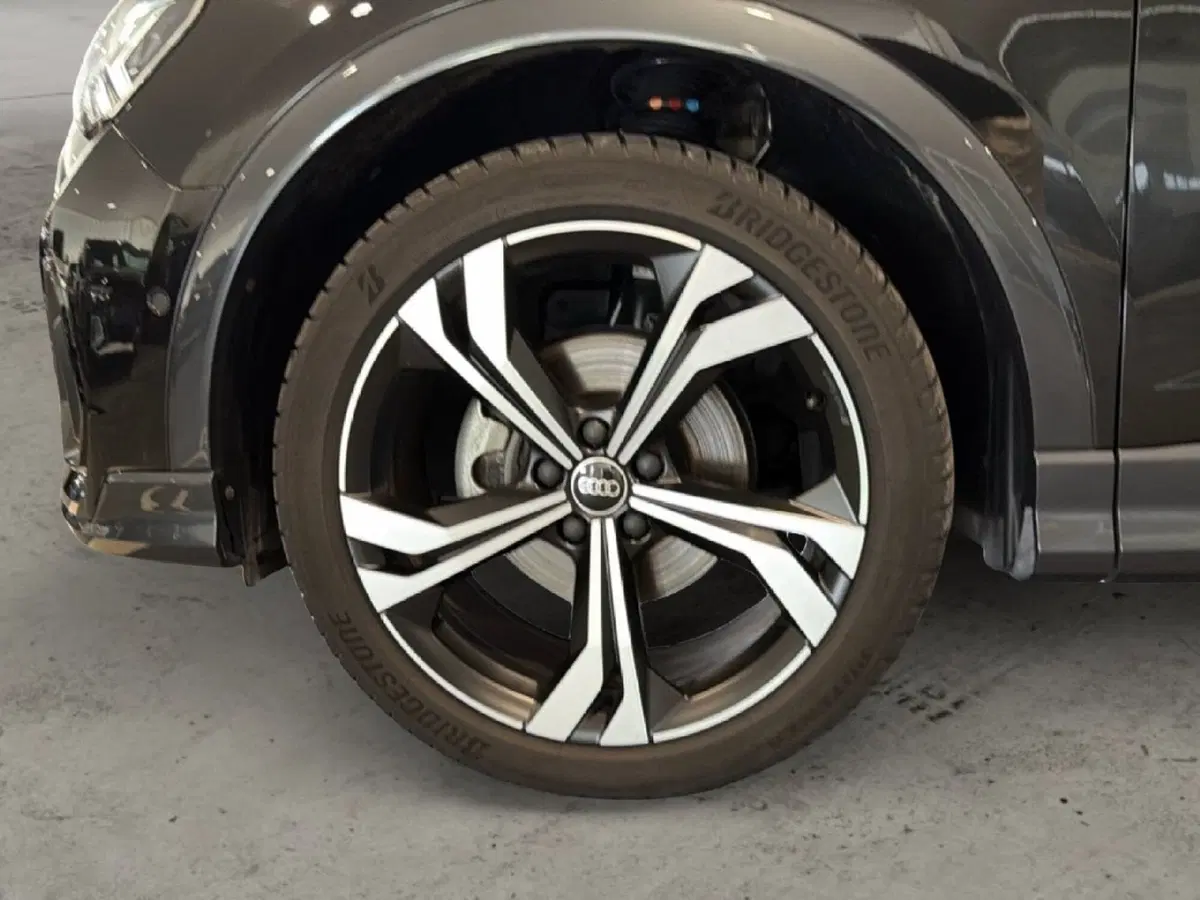 Audi Q3 Sportback usata a Napoli (19)