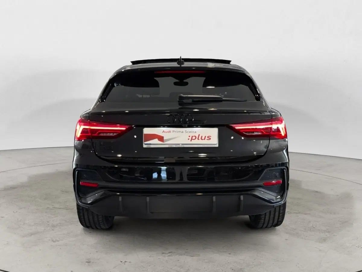 Audi Q3 Sportback usata a Napoli (5)