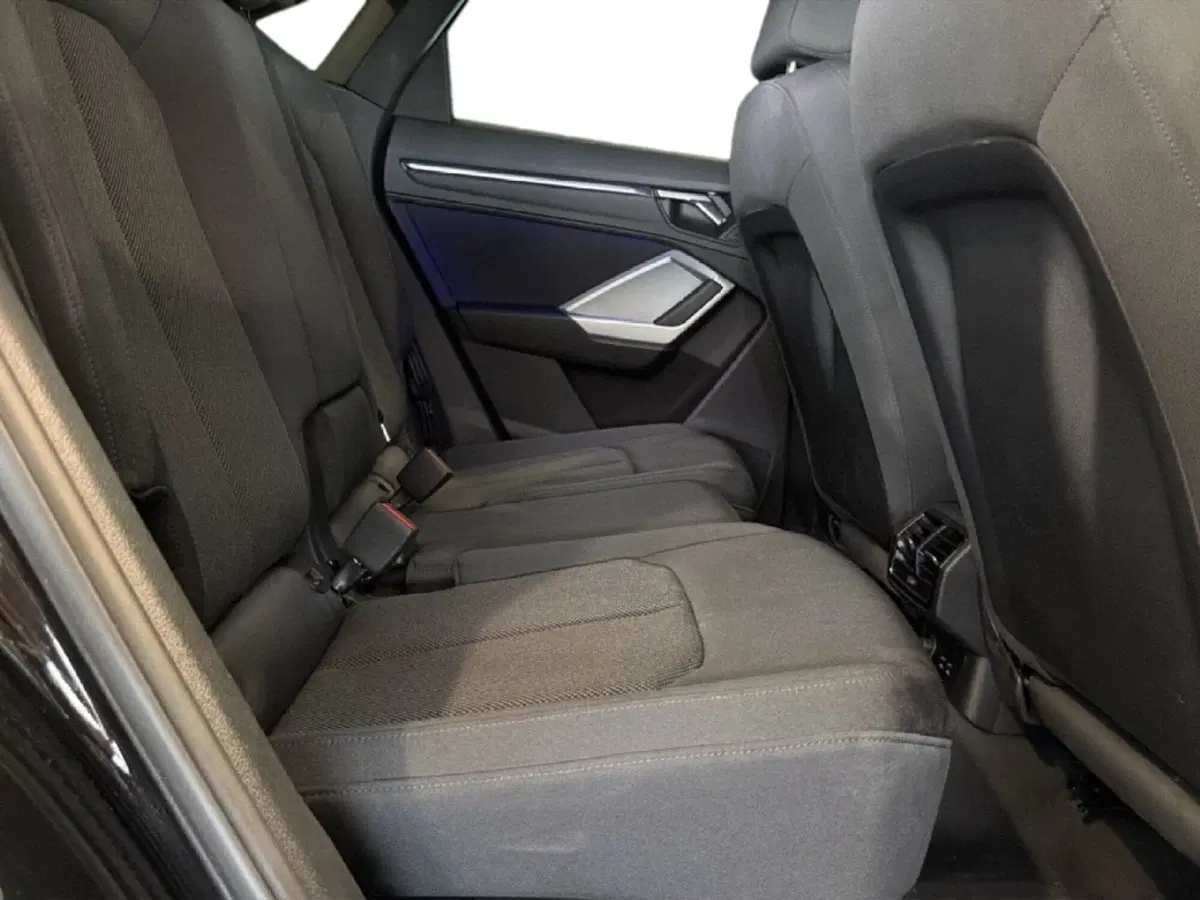 Audi Q3 Sportback usata a Napoli (6)