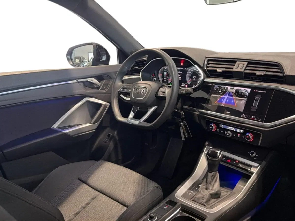 Audi Q3 Sportback usata a Napoli (8)