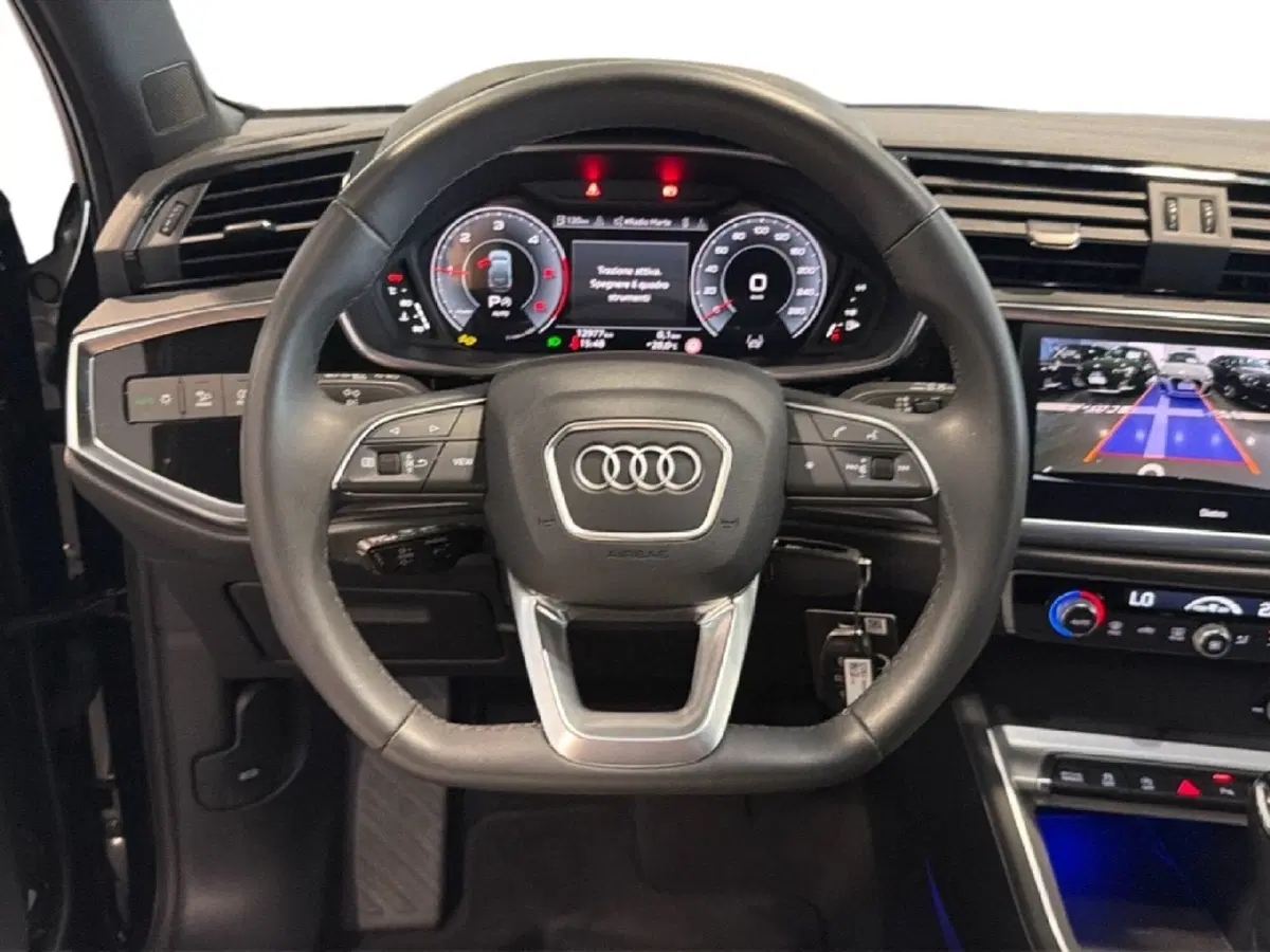 Audi Q3 Sportback usata a Napoli (9)