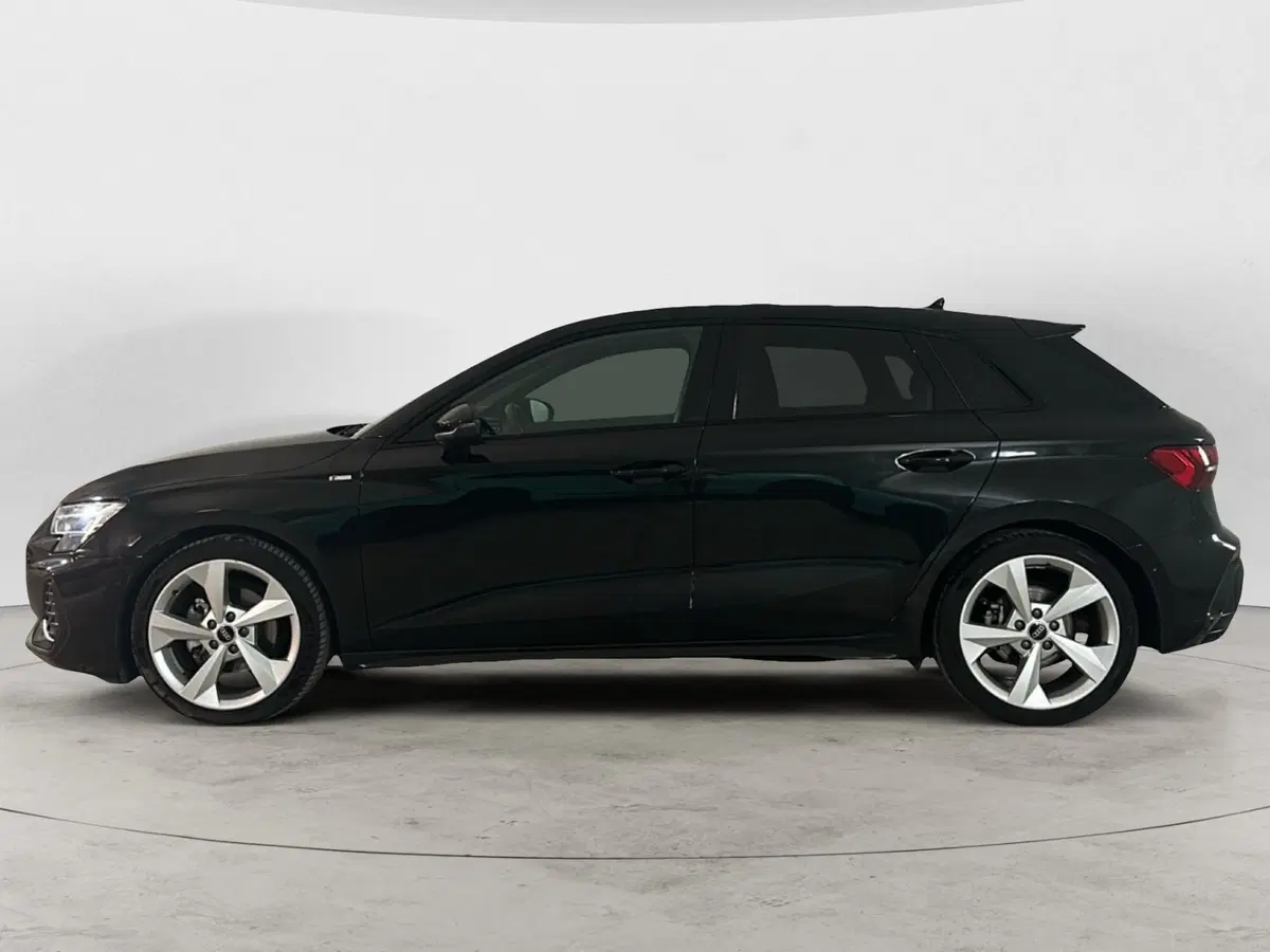 Audi A3 Sportback usata a Napoli (3)