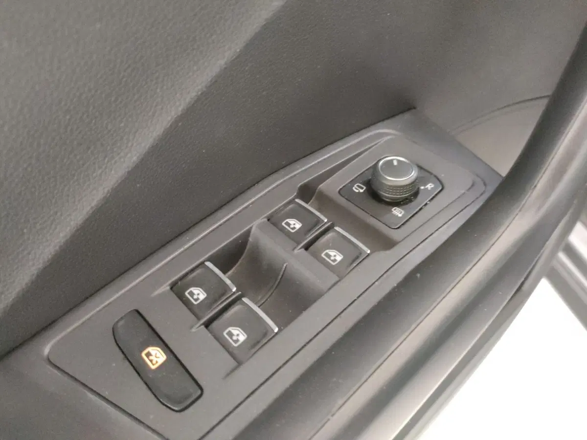 Volkswagen T-Roc usata a Napoli (13)