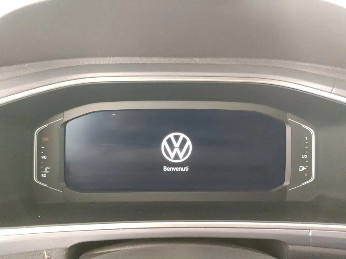Volkswagen T-Roc usata a Napoli (14)