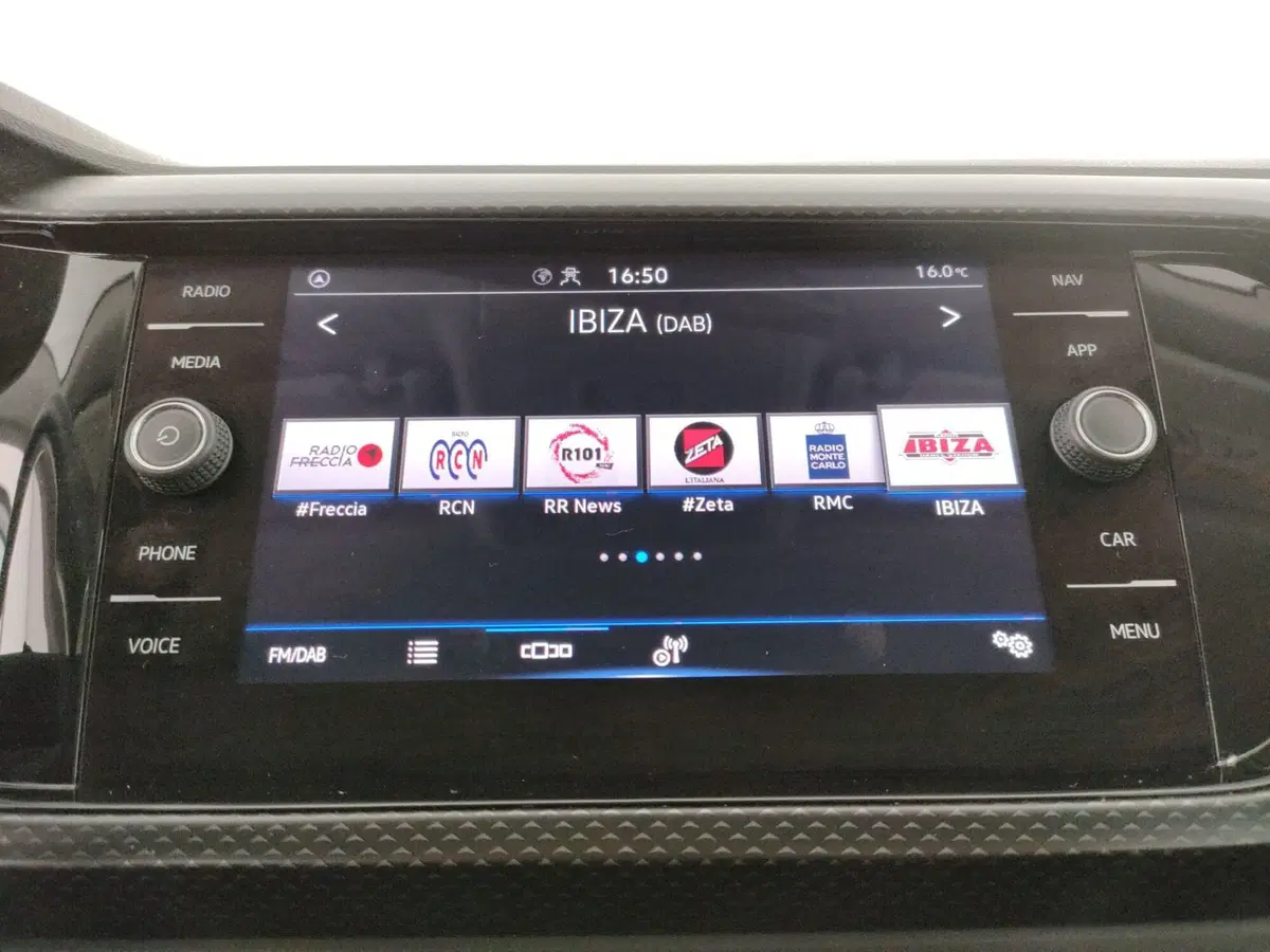 Volkswagen T-Cross usata a Napoli (11)