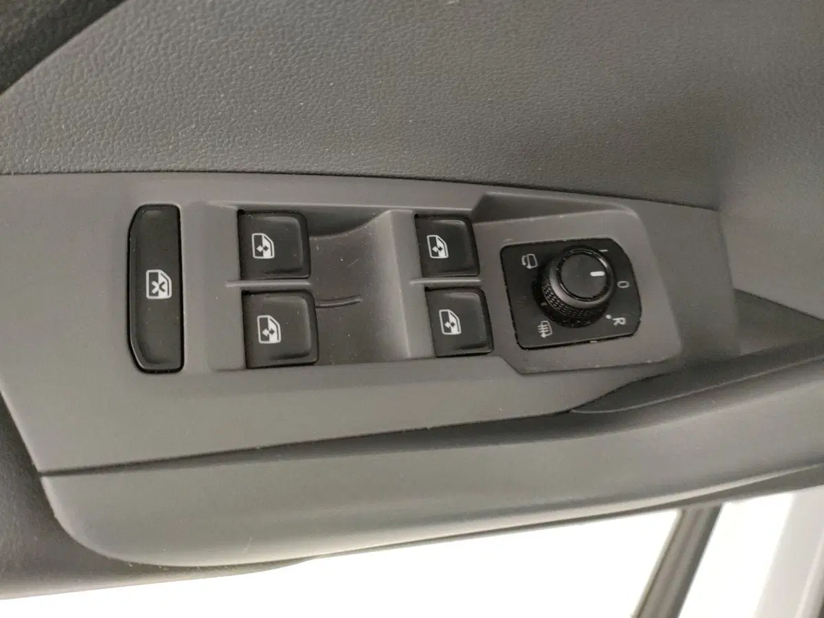 Volkswagen T-Cross usata a Napoli (16)