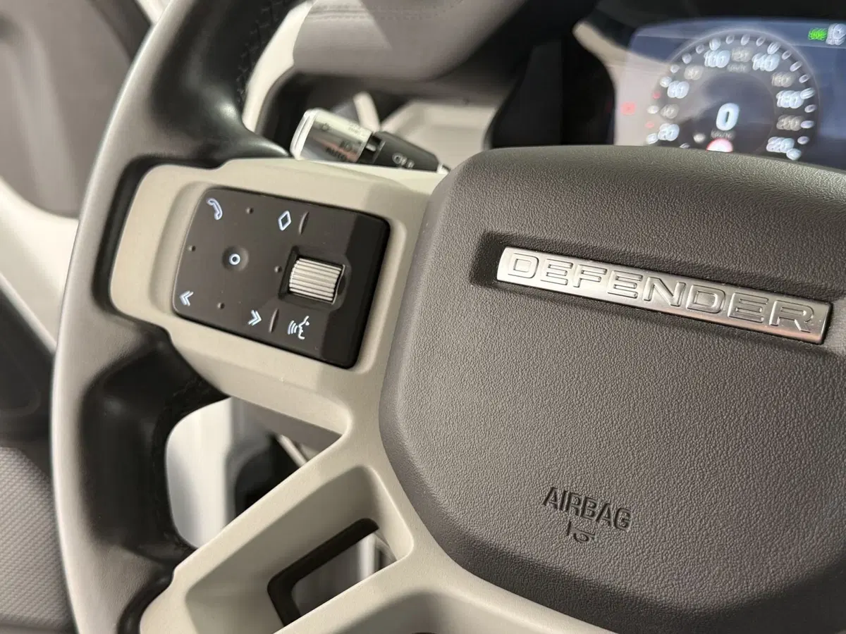 Land Rover Defender usata a Perugia (12)
