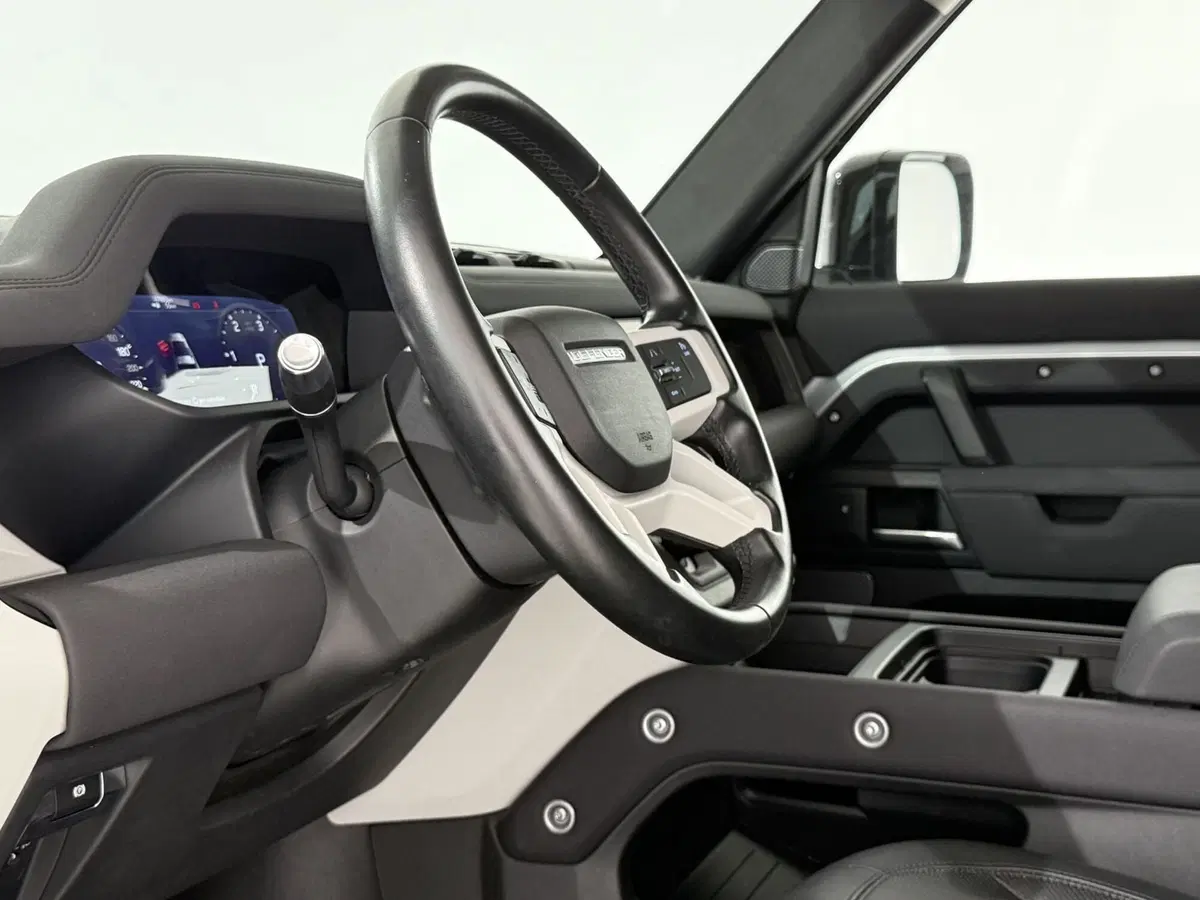 Land Rover Defender usata a Perugia (16)