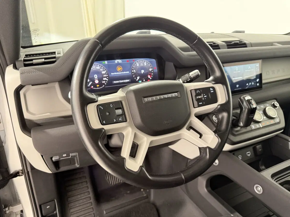 Land Rover Defender usata a Perugia (7)