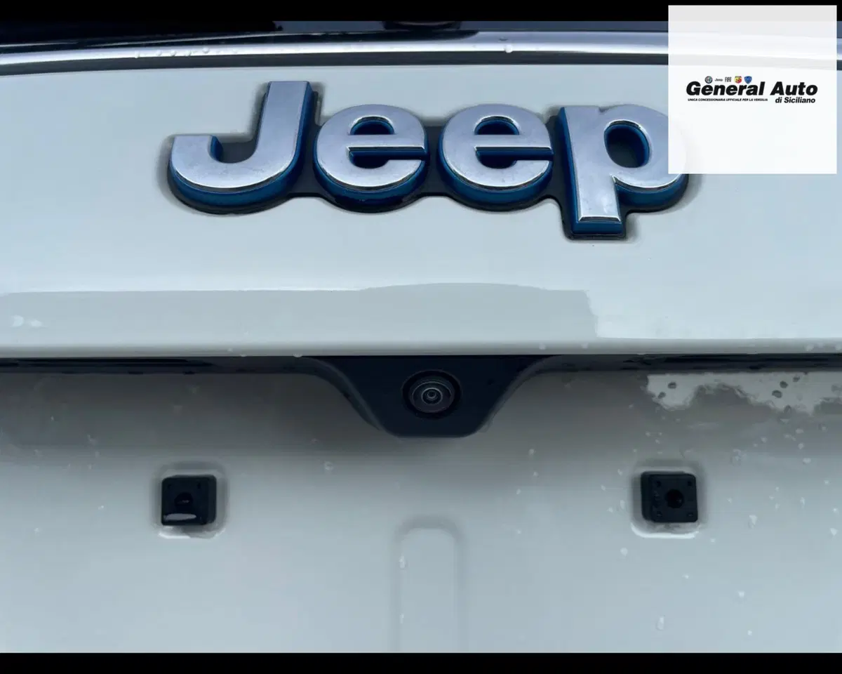 Jeep Compass nuova a Lucca (17)