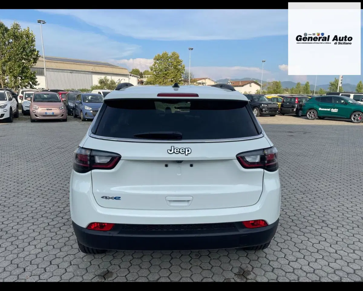 Jeep Compass nuova a Lucca (6)