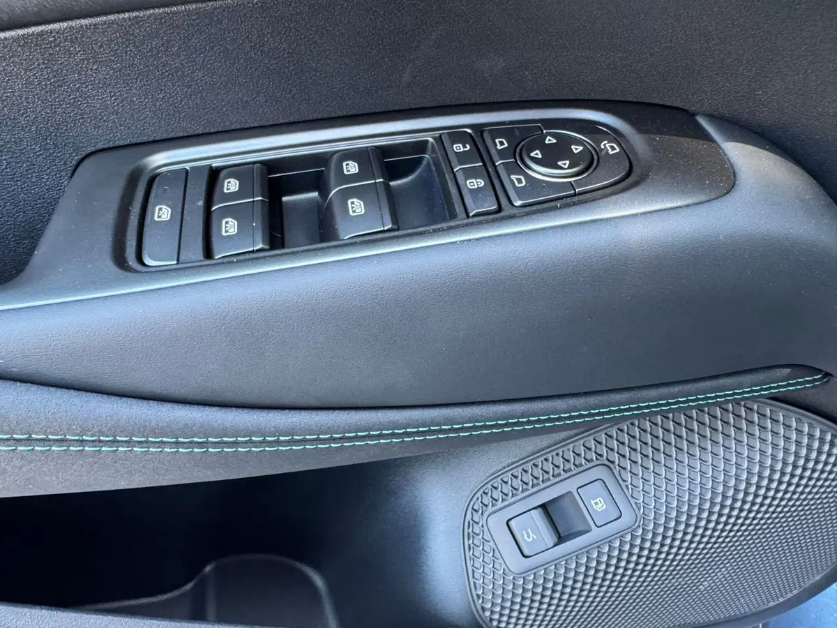 Byd Seal 6 DM-i Station Wagon nuova a Salerno (17)