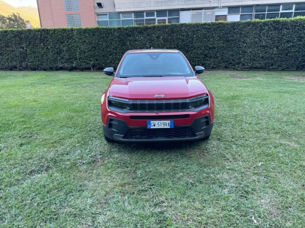 Jeep Avenger nuova a Salerno (9)