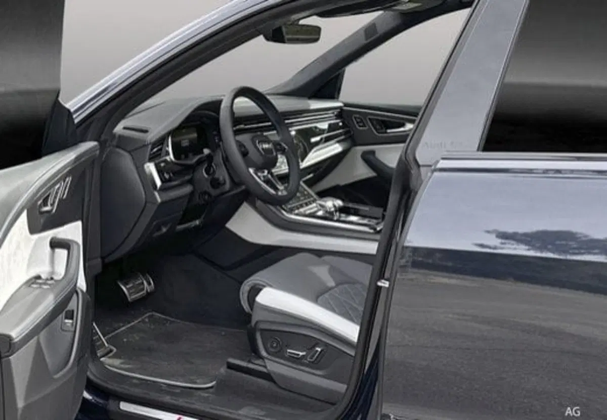 Audi Q8 usata a Salerno (10)