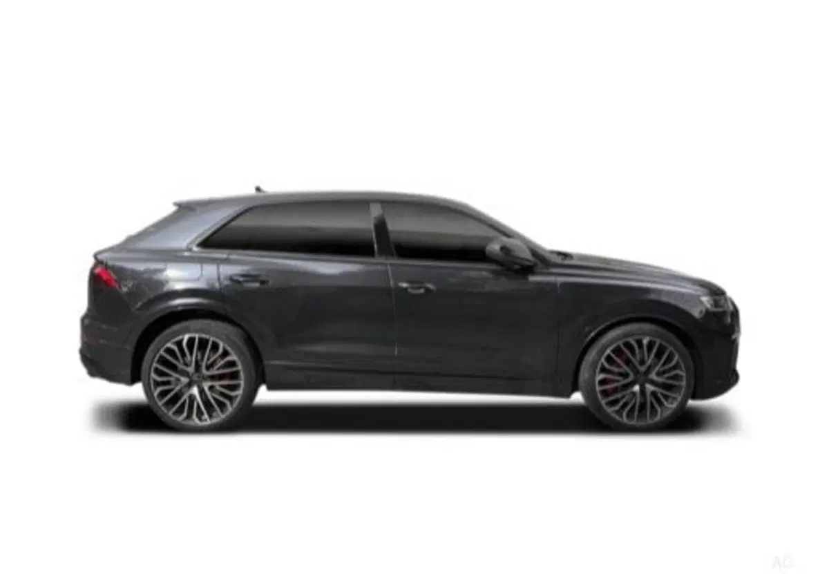Audi Q8 usata a Salerno (13)
