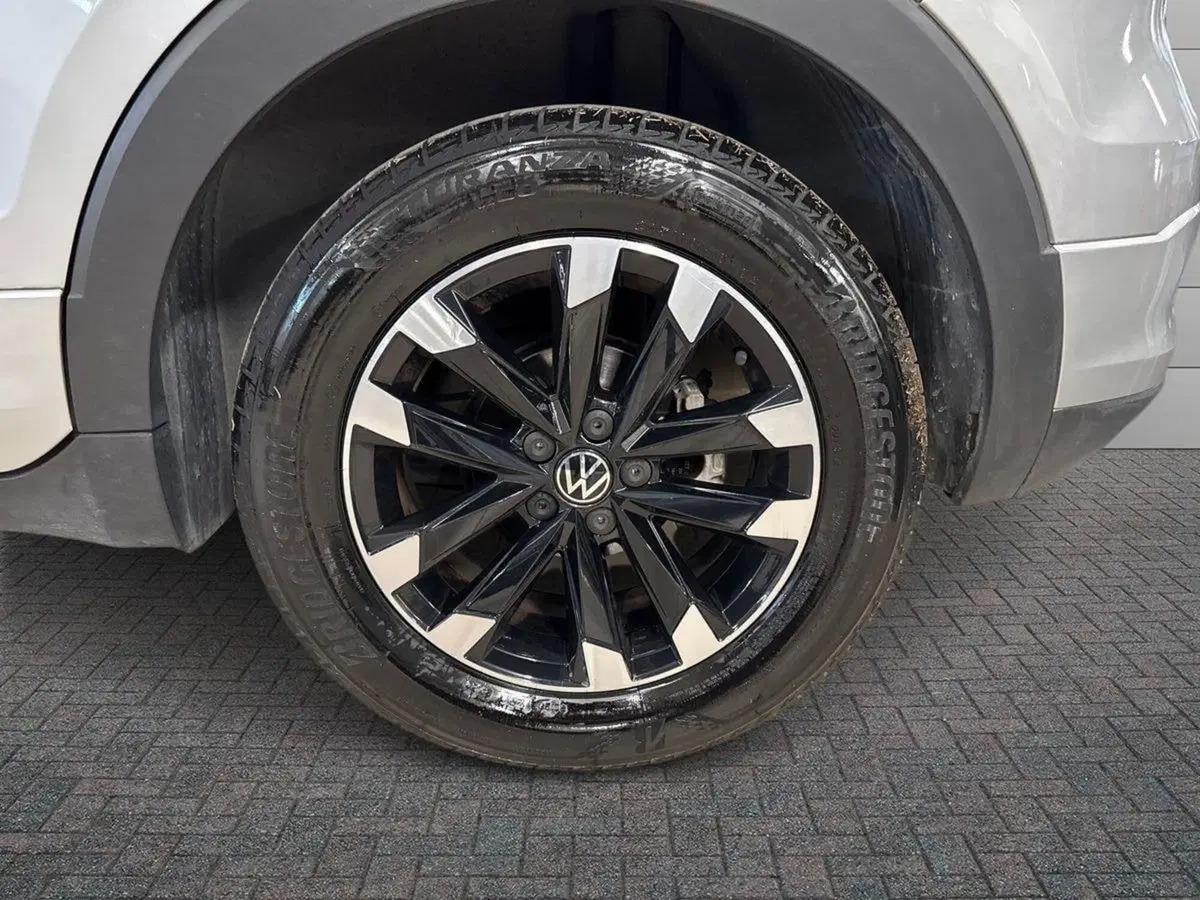 Volkswagen T-Cross usata a Prato (6)