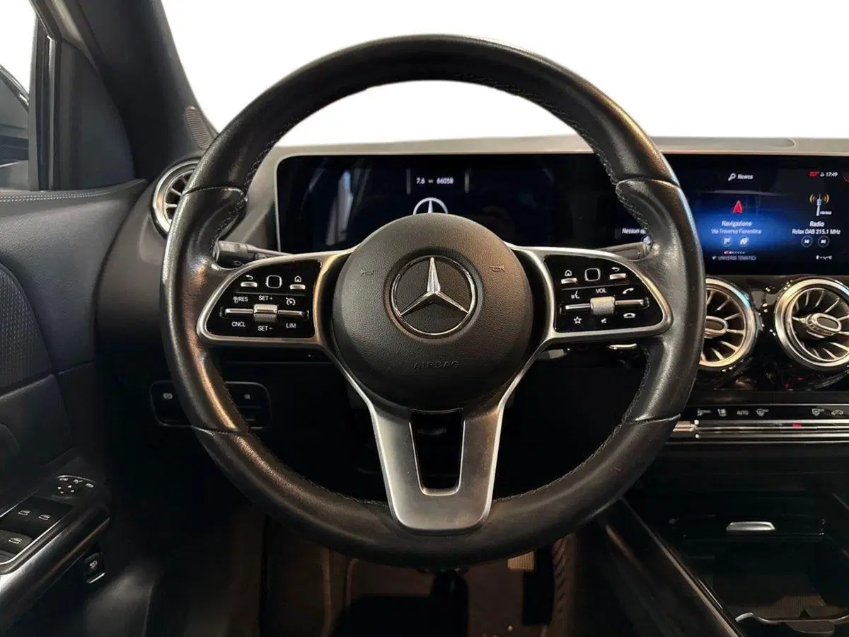 Mercedes-Benz GLA SUV usata a Prato (11)