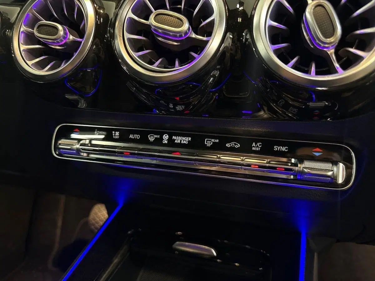 Mercedes-Benz GLA SUV usata a Prato (14)