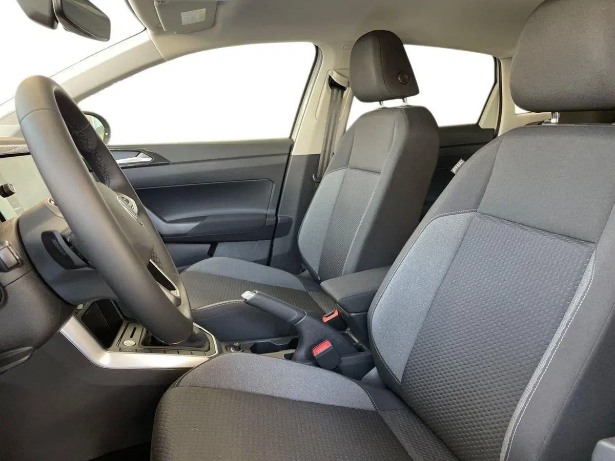 Volkswagen Taigo nuova a Pistoia (9)