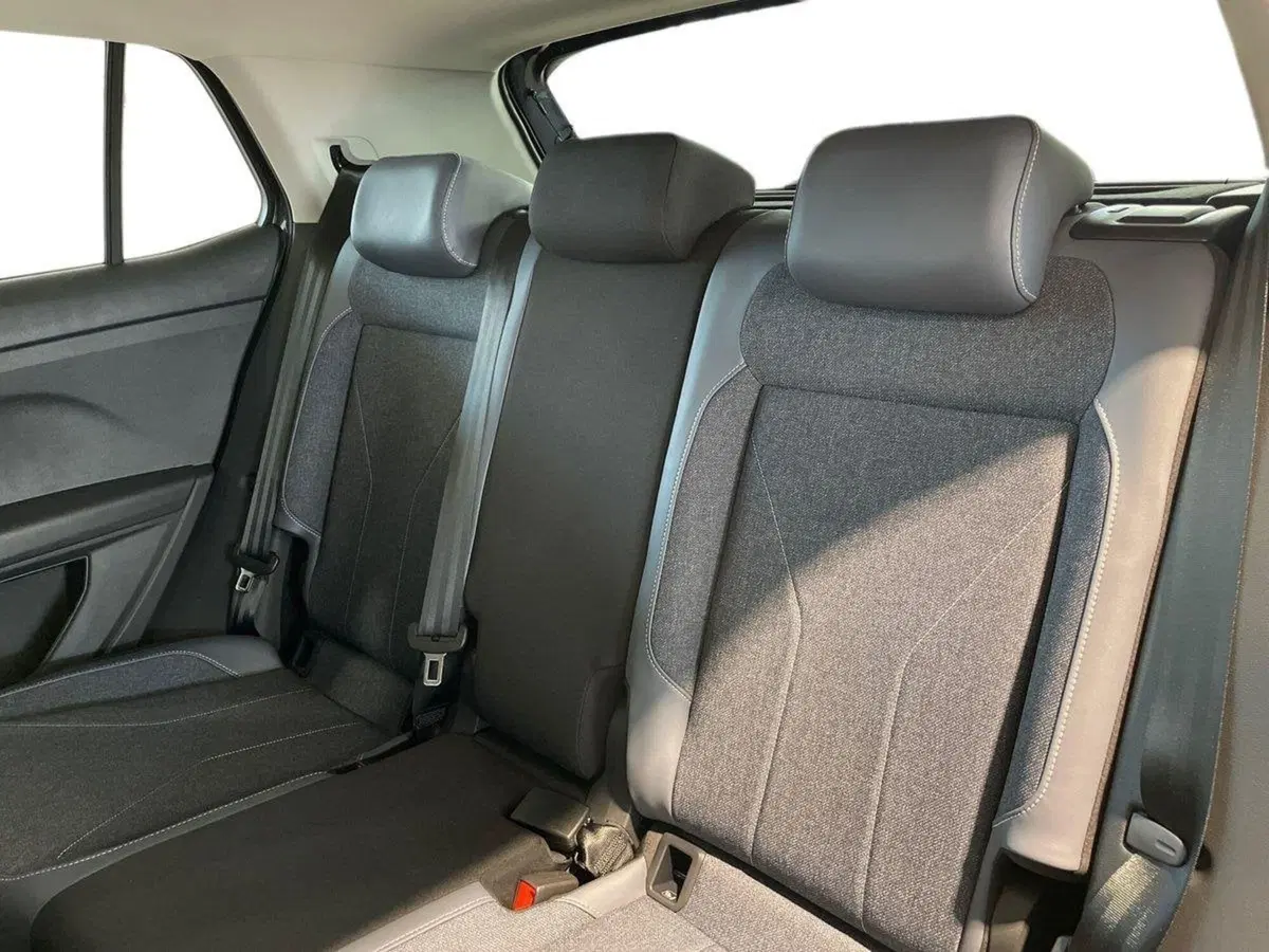 Volkswagen T-Cross nuova a Pistoia (12)