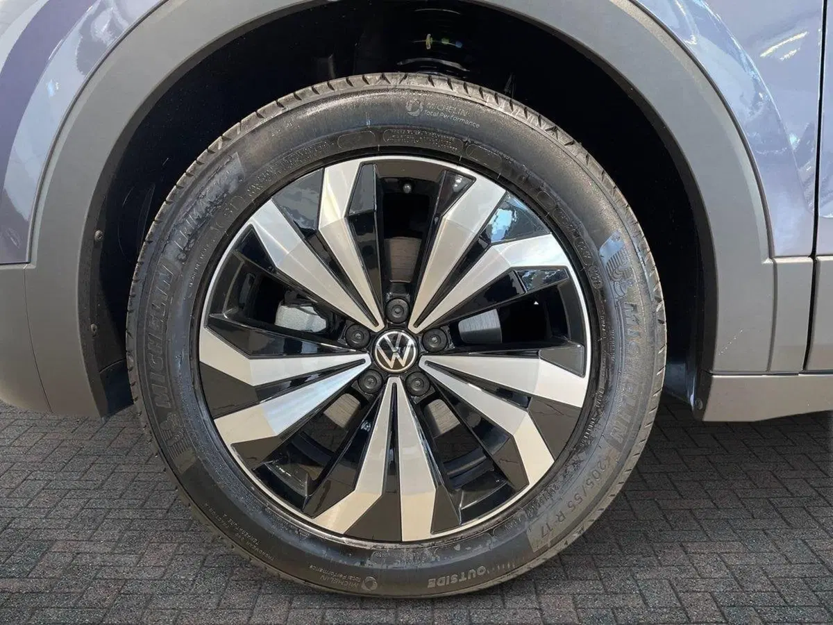 Volkswagen T-Cross nuova a Pistoia (6)